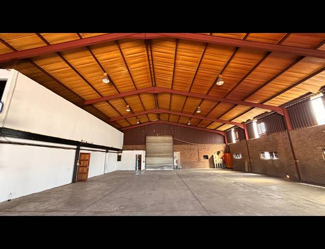 750M² WAREHOUSE TO LET IN ROSSLYN